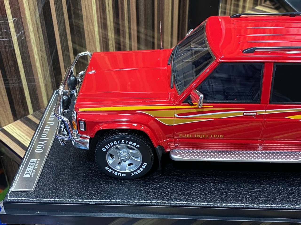 1/18 Diecast Nissan Patrol Super Safari Y60 IVY Models Scale Model Car