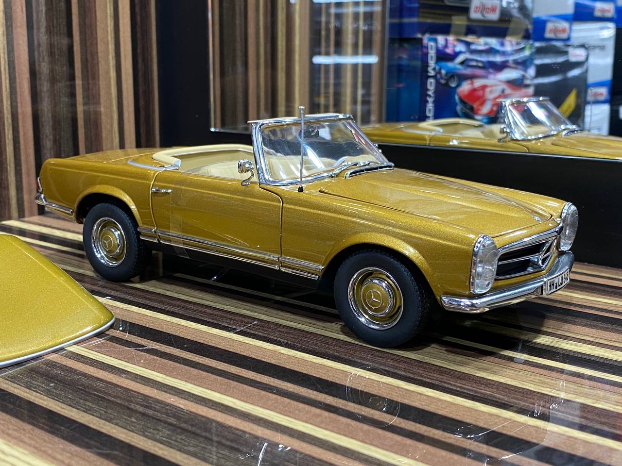 1/18 Diecast Mercedes-Benz 230SL Norev Gold Scale Model Car