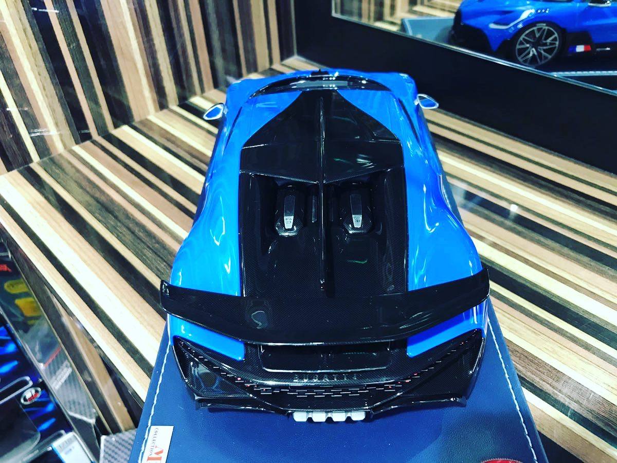 1/18 Resin Bugatti Divo Blue by MR Collection