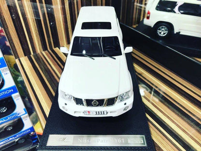 1:18 Diecast Nissan Patrol Safari White IVY Models Scale Model Cars