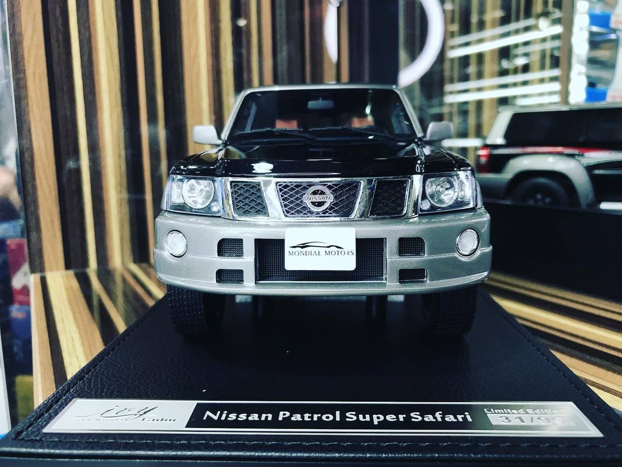 1/18 Diecast Nissan Patrol Super Safari Black IVY Models Scale Model Car