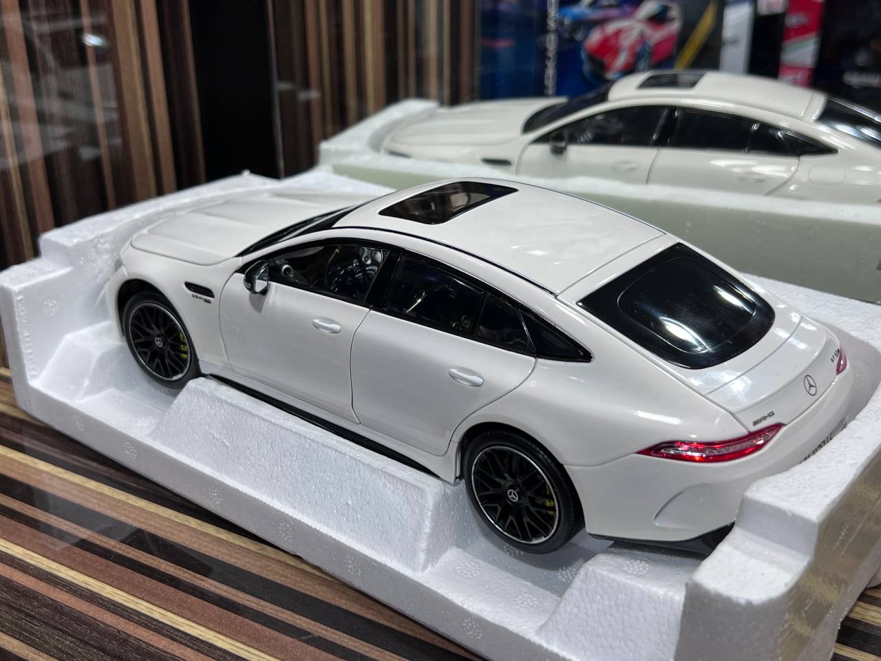1/18 Diecast Mercedes-Benz GT S 2018 white Norev Scale Model Car