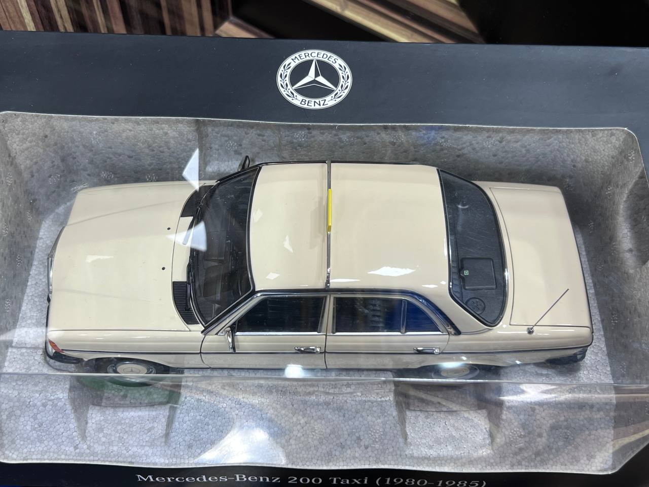 1/18 Diecast Mercedes-Benz 200 Taxi  Beige Norev Scale Model Car