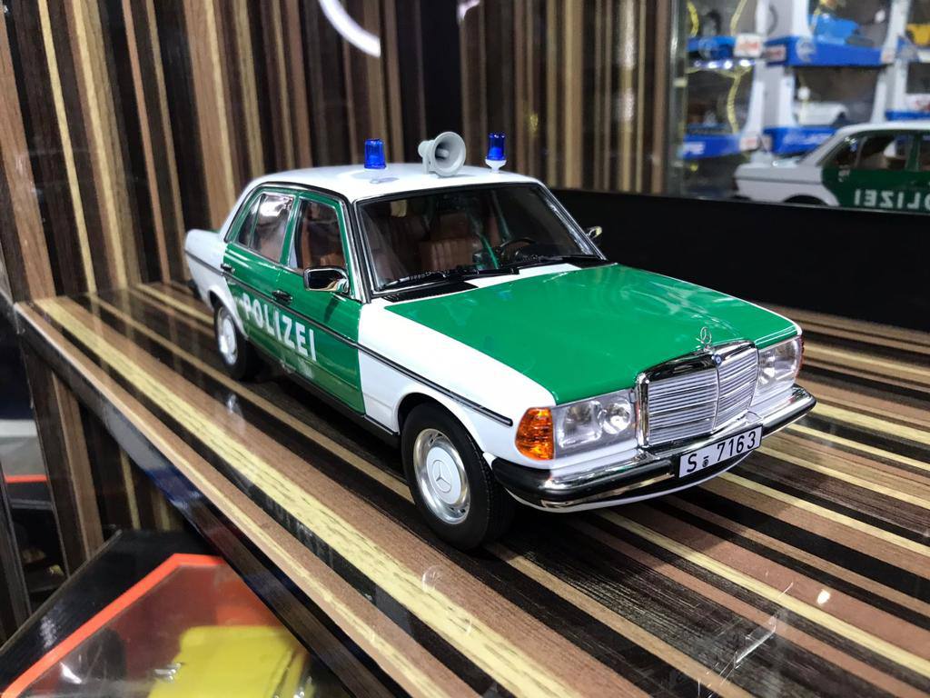 1/18 Diecast Mercedes-Benz 200 Polizei White & Green Norev Scale Model Car