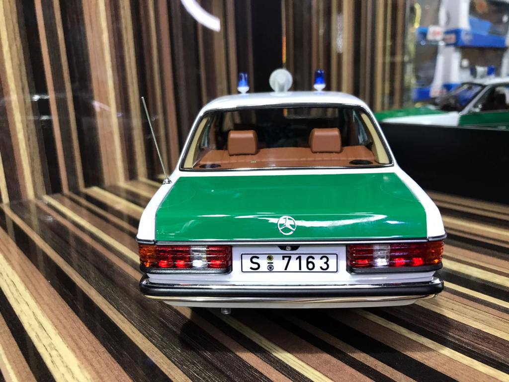 1/18 Diecast Mercedes-Benz 200 Polizei White & Green Norev Scale Model Car