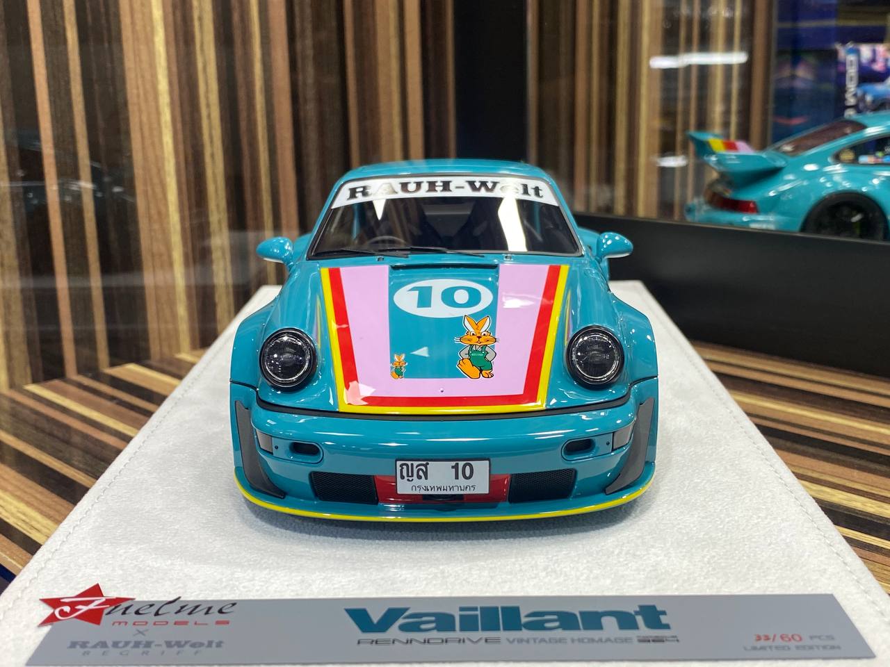 1/18 Diecast Porsche Vaillant 964 Begriff #10 Blue FuelMe Model Car