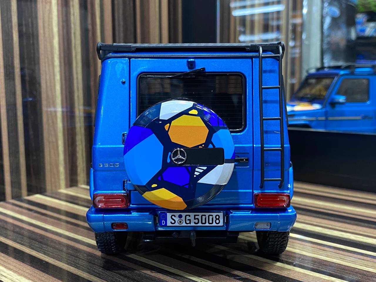 Mercedes-Benz G-Class Gventure300k Almost Real