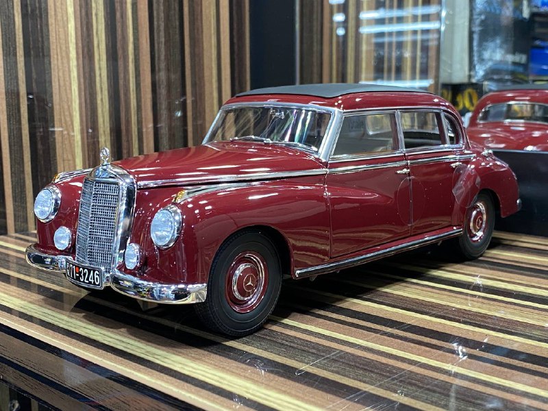 1/18 Diecast Mercedes-Benz 300 1955 Maroon Norev Scale Model Car