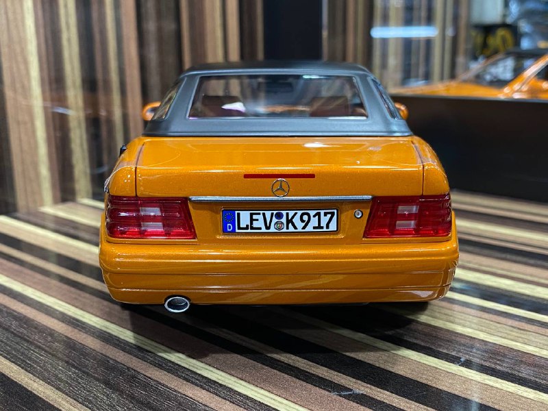 1/18 Diecast Mercedes-Benz SL 500 1999 Norev Scale Model Car