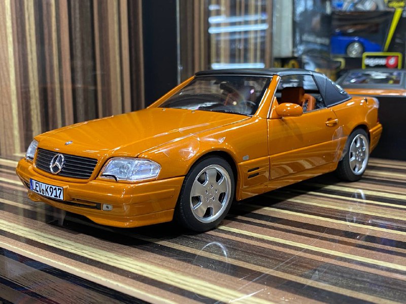 1/18 Diecast Mercedes-Benz SL 500 1999 Orange Norev Scale Model Car