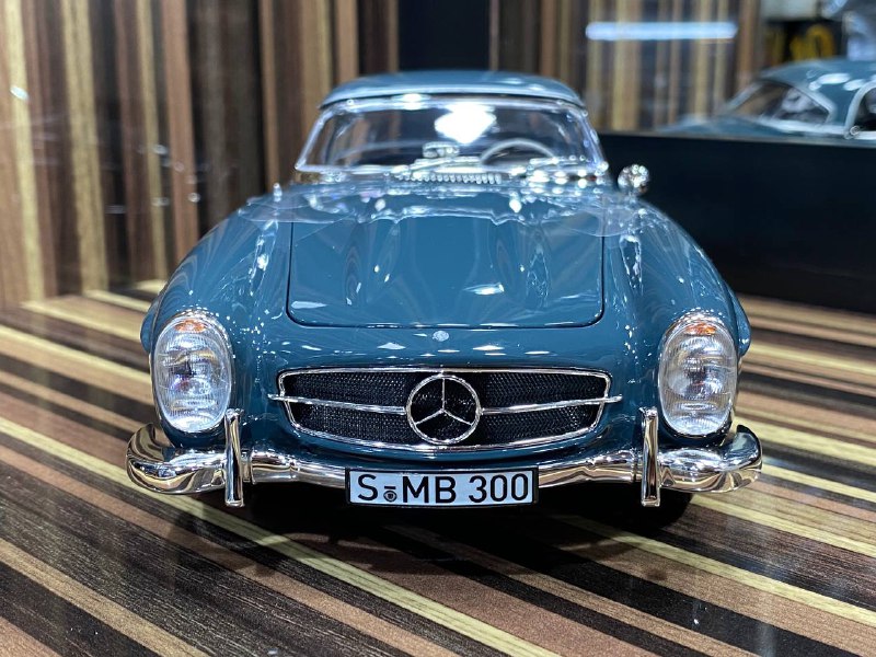 1/18 Diecast Mercedes-Benz 300SL Roadster Blue Norev Scale Model Car