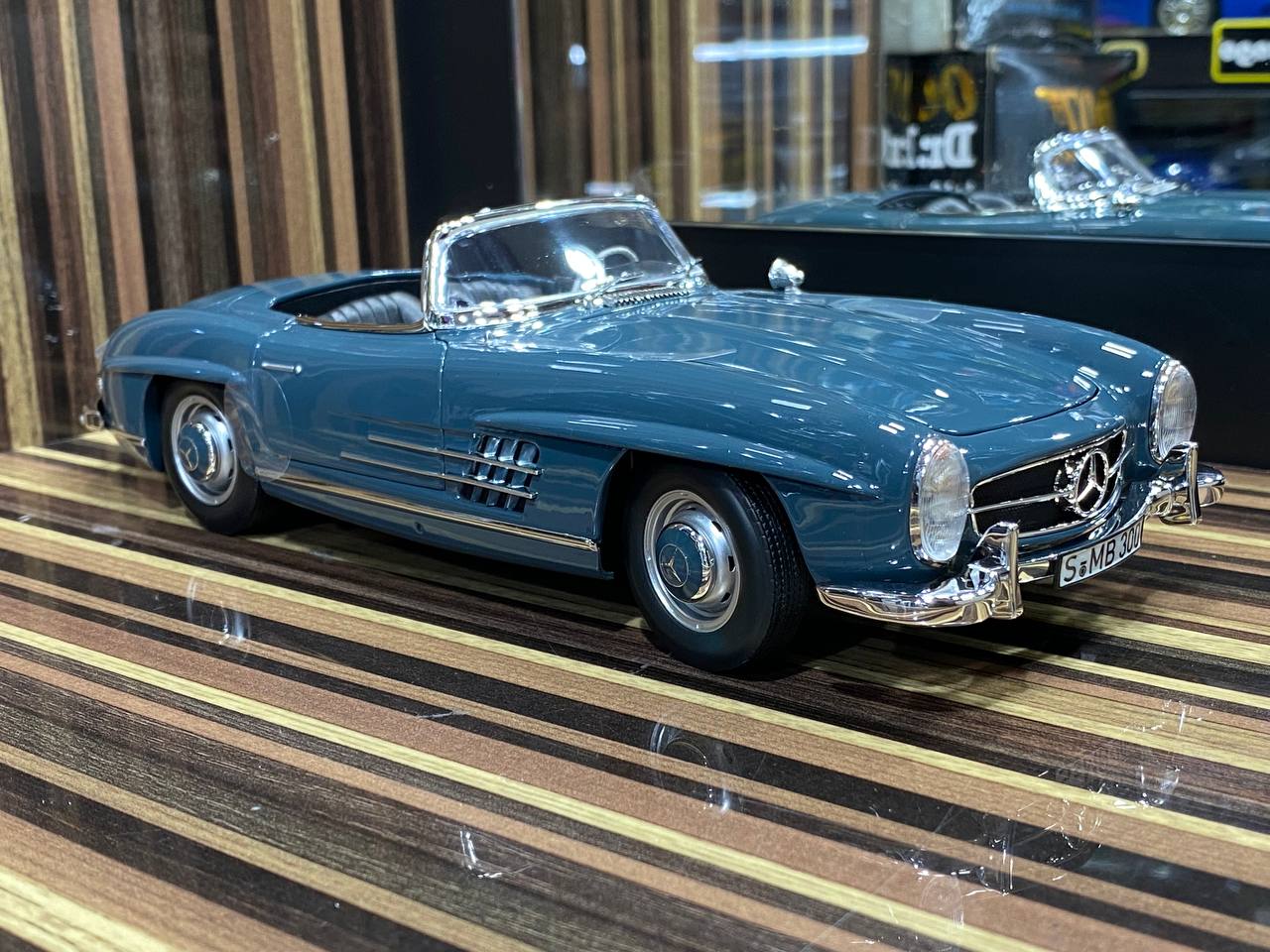 1/18 Diecast Mercedes-Benz 300SL Roadster Blue Norev Scale Model Car