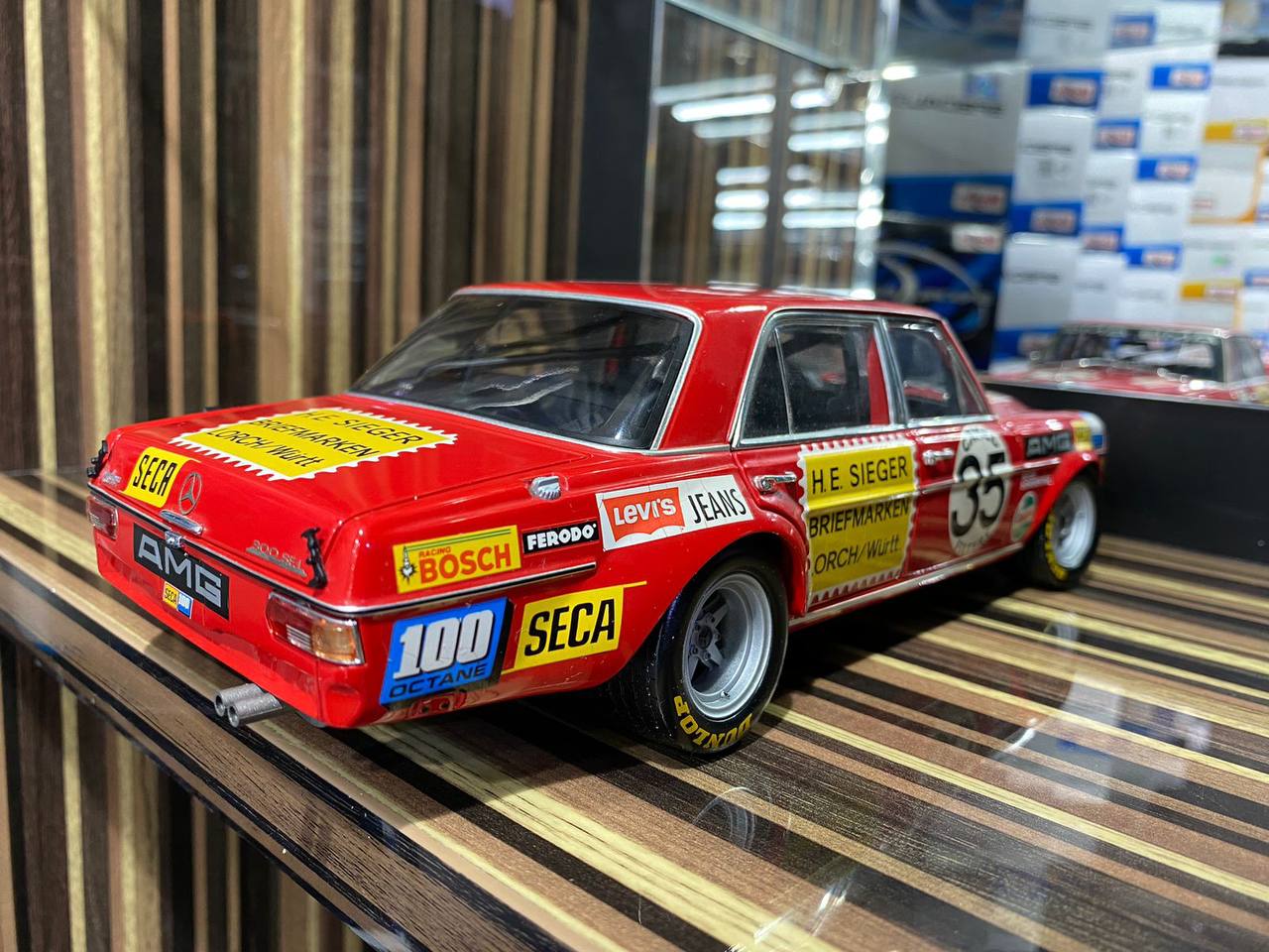 Mercedes-Benz 300SEL 6.8 Minichamps