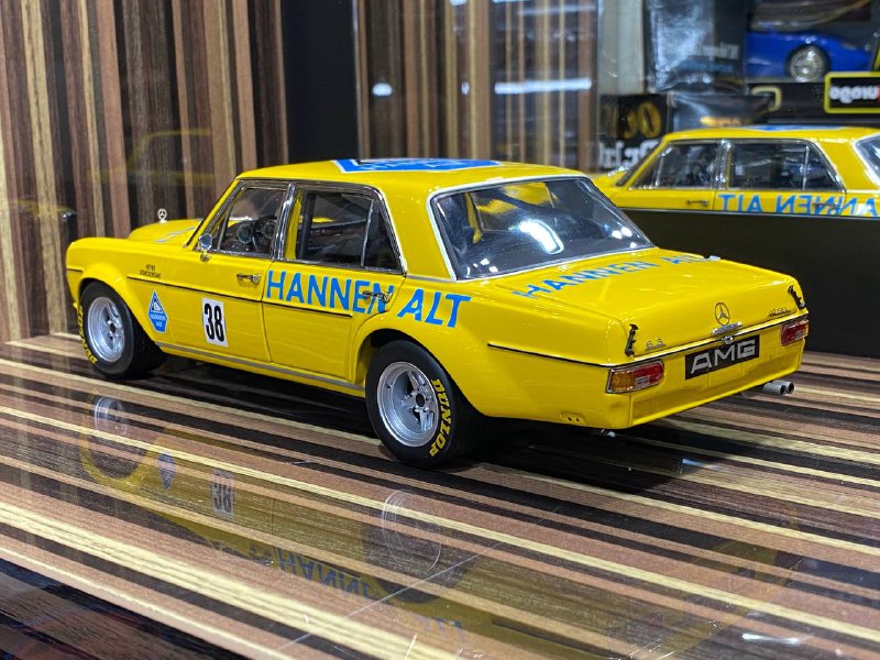 Mercedes-Benz 300SEL 1971 Minichamps