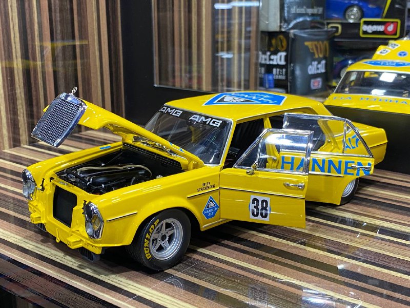Mercedes-Benz 300SEL 1971 Minichamps