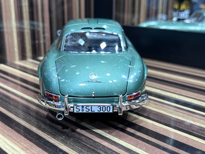 1/18 Diecast Mercedes-Benz 300SL Green Norev Scale Model Car