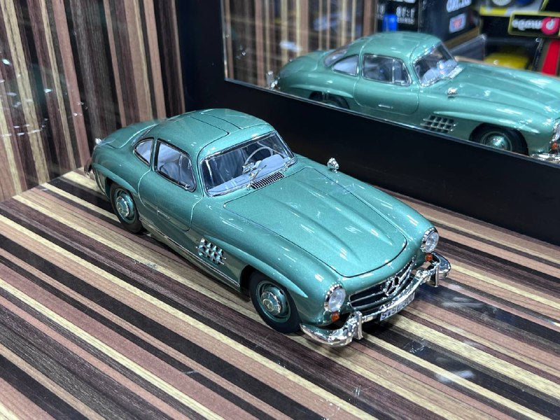 1/18 Diecast Mercedes-Benz 300SL Green Norev Scale Model Car