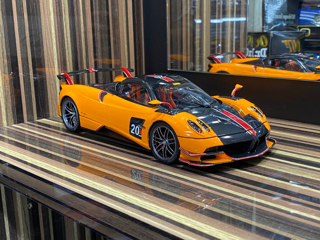 Pagani Huayra Roadster LCD