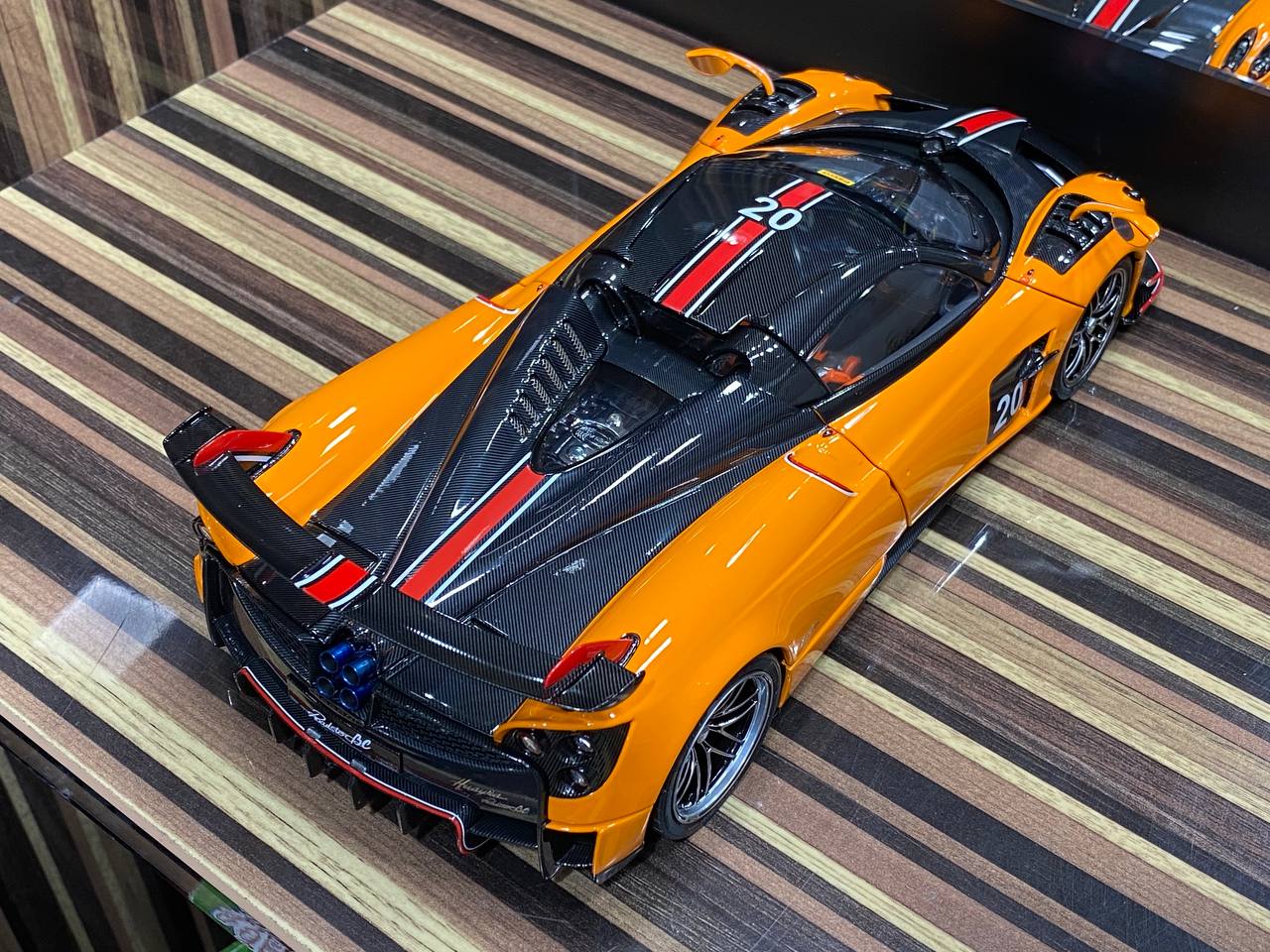 Pagani Huayra Roadster LCD