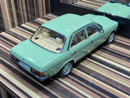 1/18 Diecast Mercedes-Benz 200 1982 Green Norev Scale Model Car