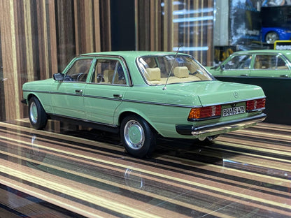 1/18 Diecast Mercedes-Benz 200 1982 Green Norev Scale Model Car