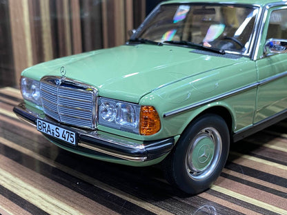 1/18 Diecast Mercedes-Benz 200 1982 Green Norev Scale Model Car