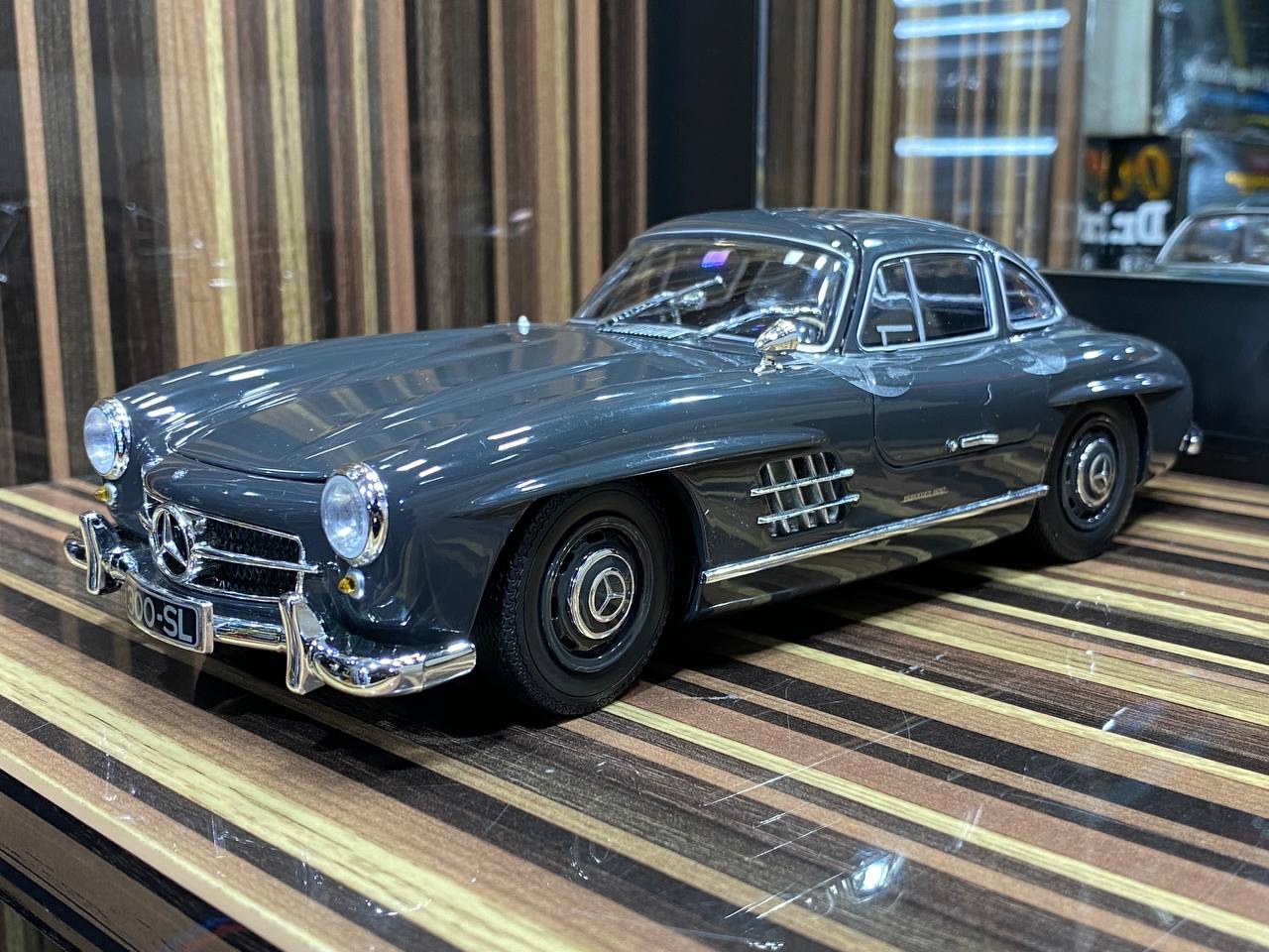 Mercedes-Benz 300SL Coupe Minichamps