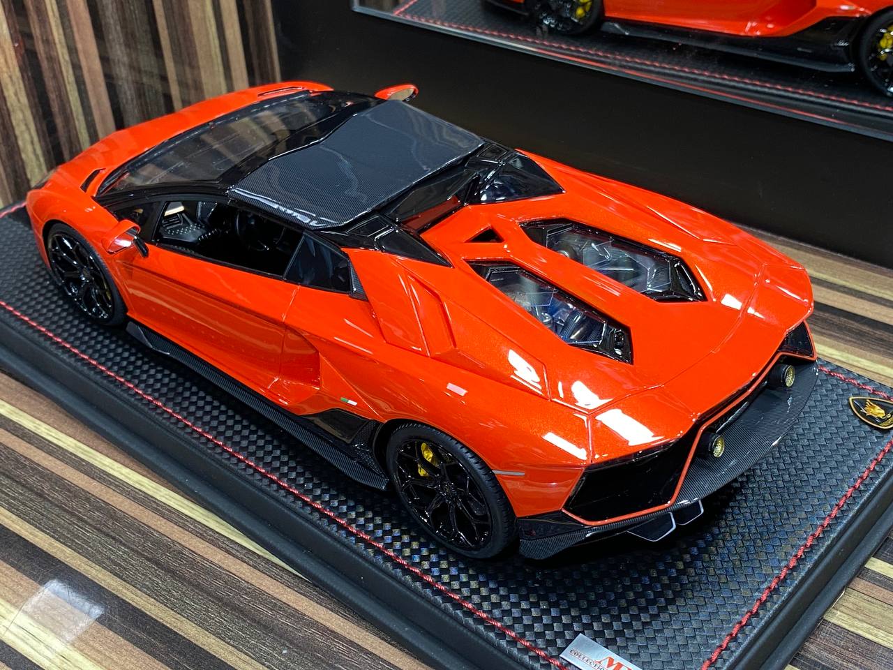 1/18 Resin Lamborghini Aventador Ultimae Road Red by MR