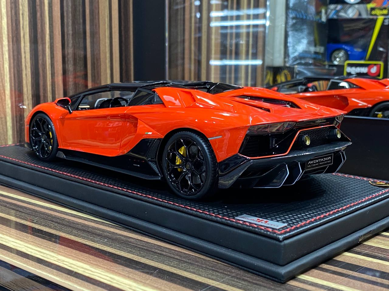 1/18 Resin Lamborghini Aventador Ultimae Road Red by MR