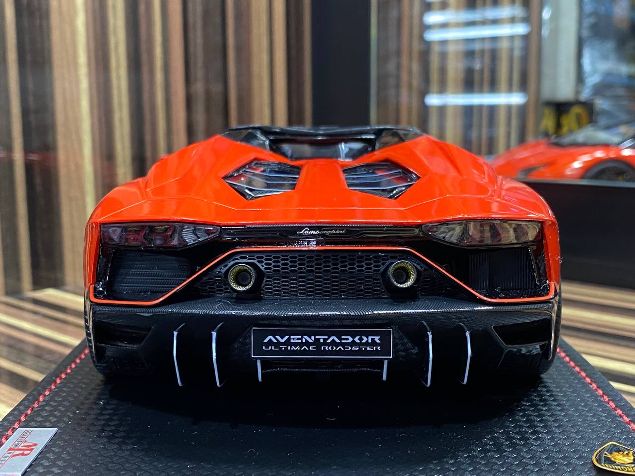 1/18 Resin Lamborghini Aventador Ultimae Road Red by MR