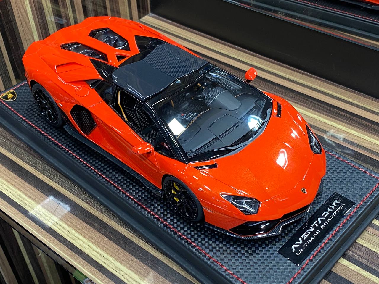 1/18 Resin Lamborghini Aventador Ultimae Road Red by MR