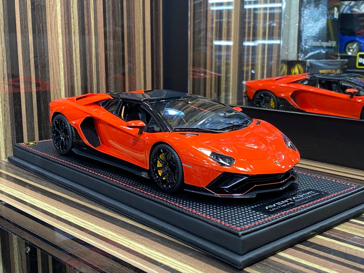 1/18 Resin Lamborghini Aventador Ultimae Road Red by MR