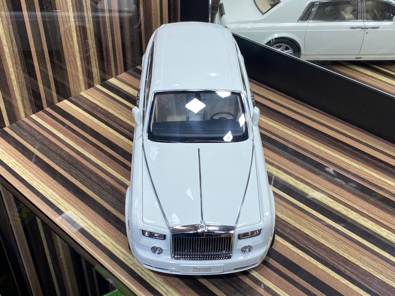 1/18 Diecast Rolls-Royce Phantom EWB Kyosho Scale Model Car