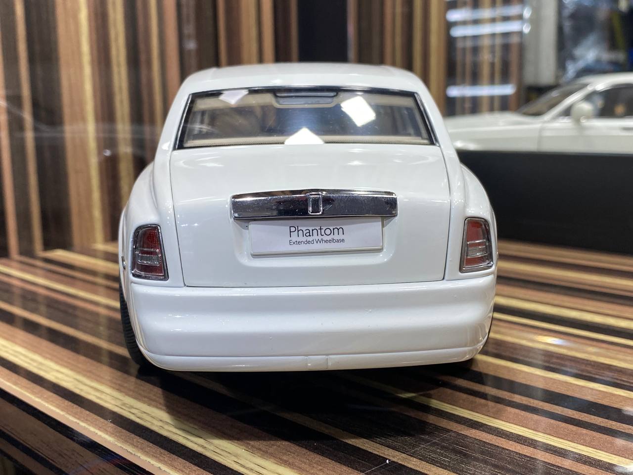 1/18 Diecast Rolls-Royce Phantom EWB Kyosho Scale Model Car