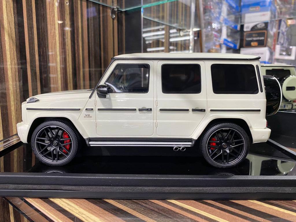 Mercedes-Benz G 63 Motorhelix