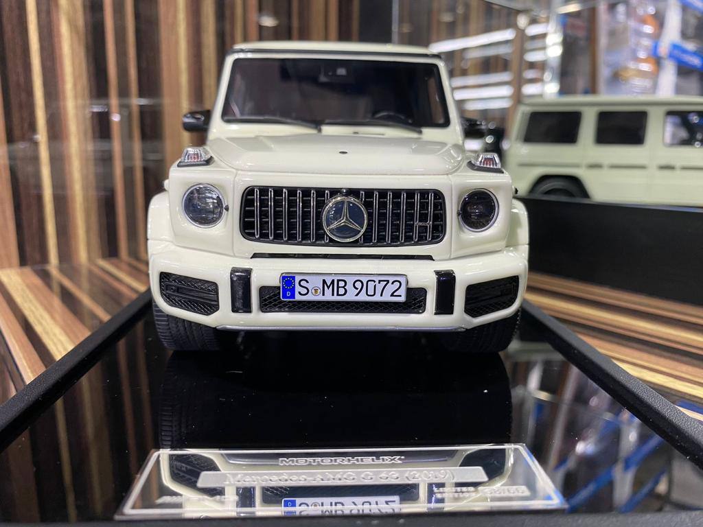 Mercedes-Benz G 63 Motorhelix