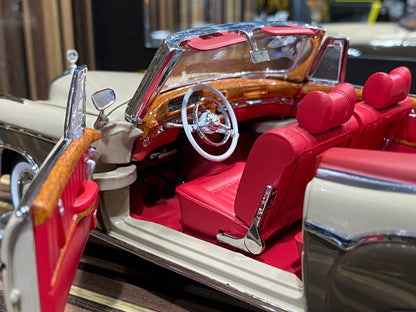 1/18 Diecast Mercedes-Benz 220SE Cabriolet 1958 Beige by Sun Star