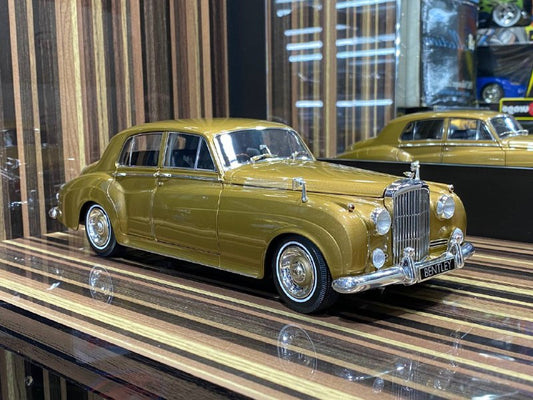 1/18 Bentley S2 1960 Gold by Minichamps