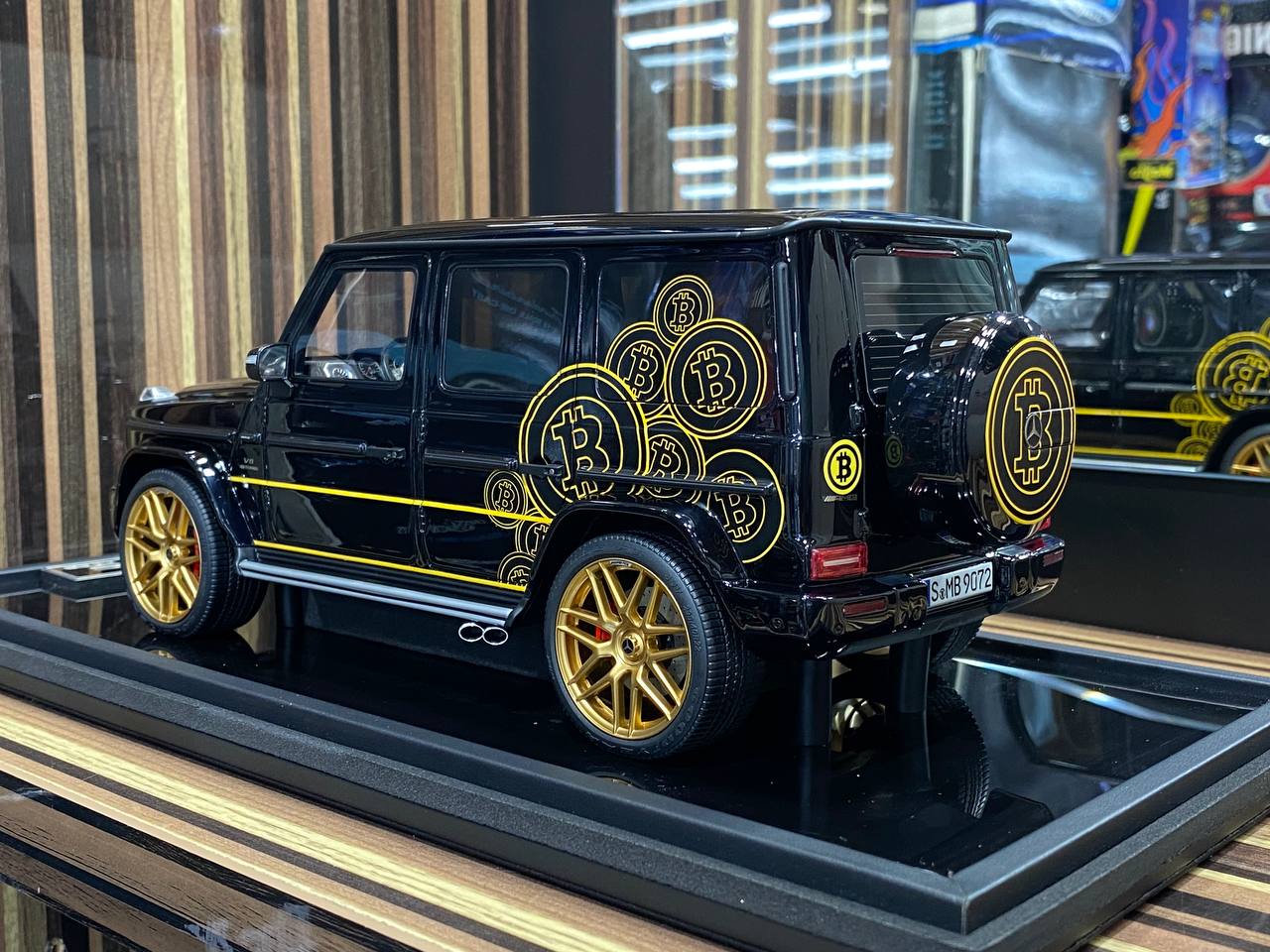 Mercedes-Benz AMG G-63 MotorHelix