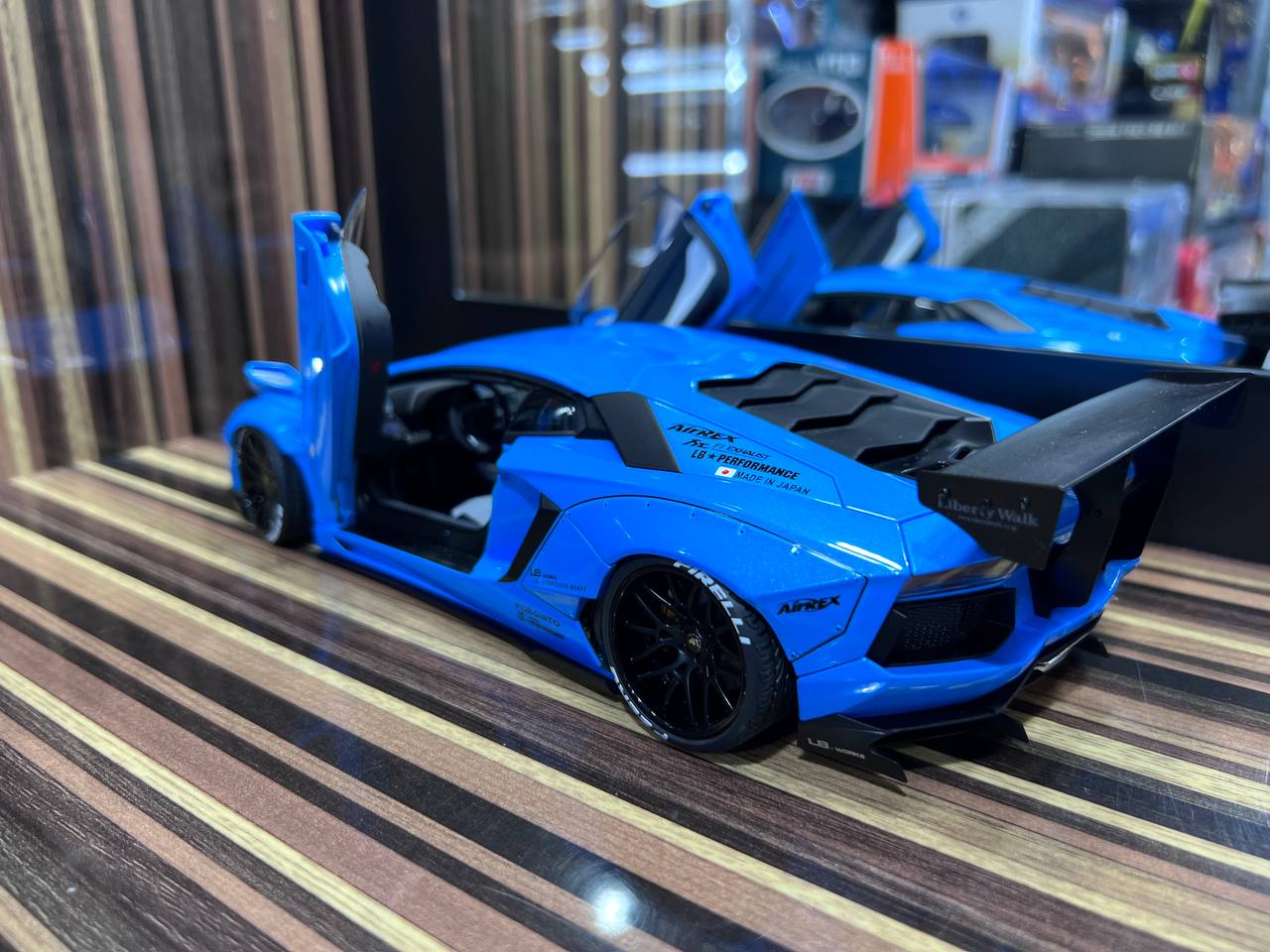 1/18 Diecast Lamborghini Aventador LBWK Sky Blue AutoArt Scale Model Car
