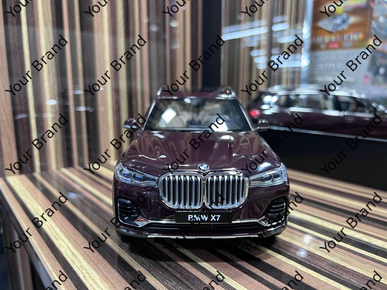 1/18 Diecast BMW X7 Kyosho Scale Model Car - Diecast model car by dturman.com - Kyosho