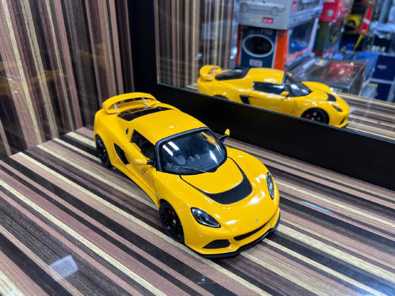 1/18 Diecast Lotus Exige S Yellow AutoArt Scale Model Car