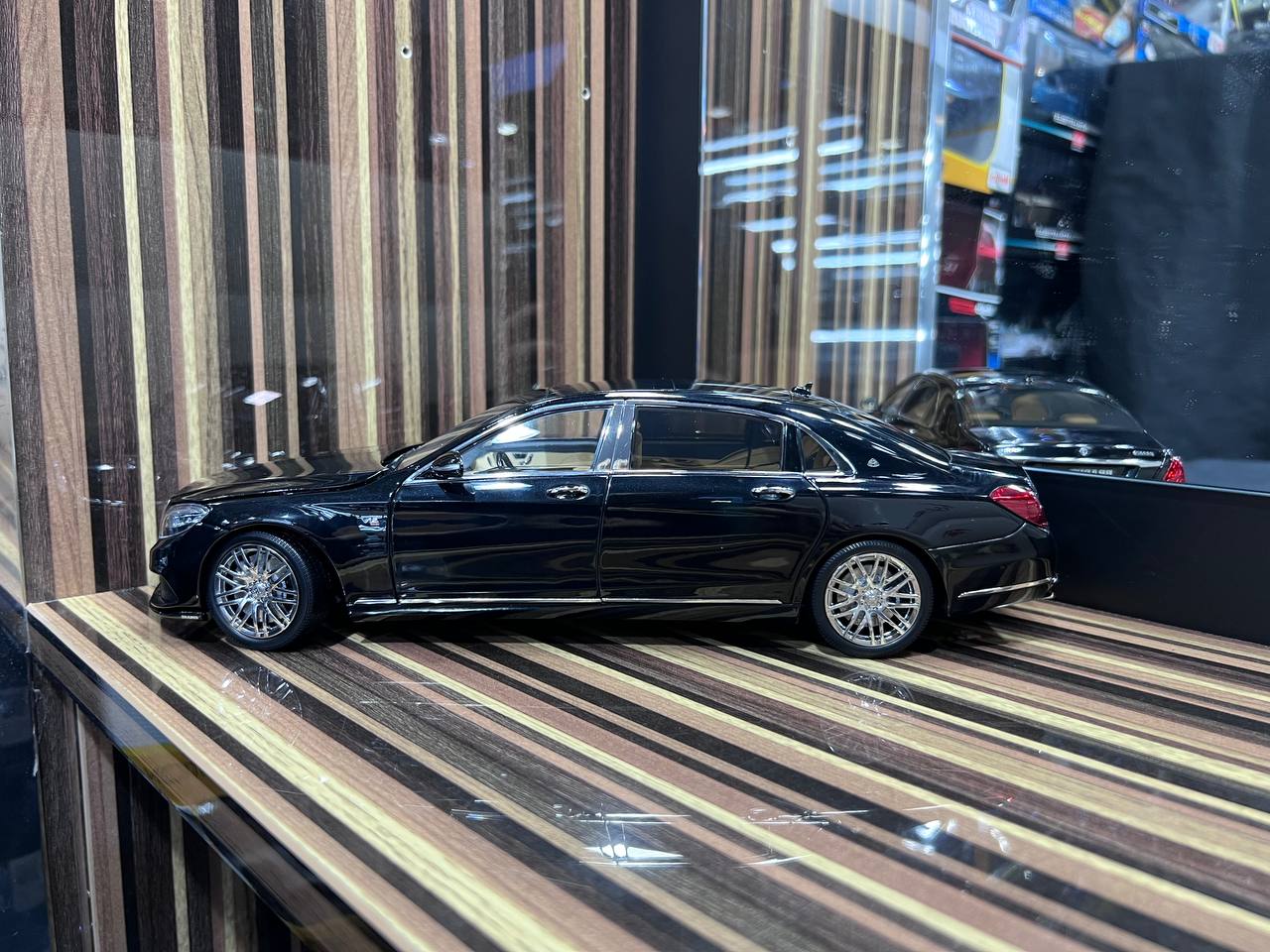 1/18 diecast Mercedes-Maybach Brabus 900 S-Class Black Almost Real Scale Model Car