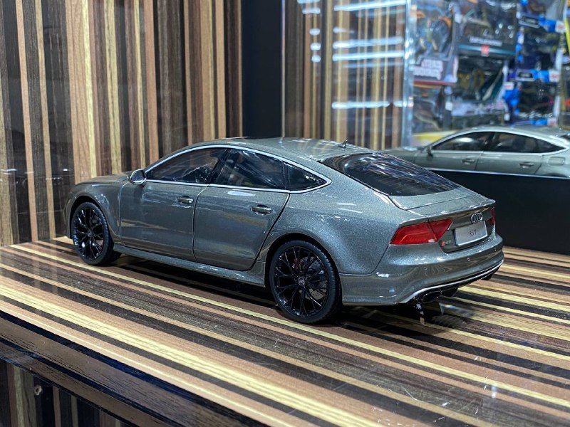 1/18 Audi RS 7 KengFai Silver Model Car
