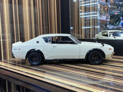 1/18 Diecast Nissan Skyline 2000 GT-R White Kyosho Scale Model Car