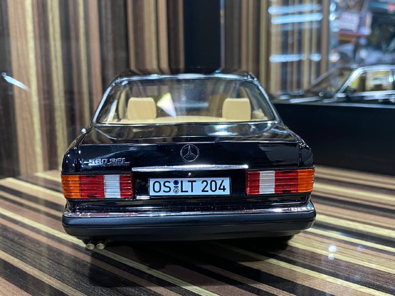 1/18 Diecast Mercedes-Benz 560 SEL 1989 Black Norev Scale Model Car