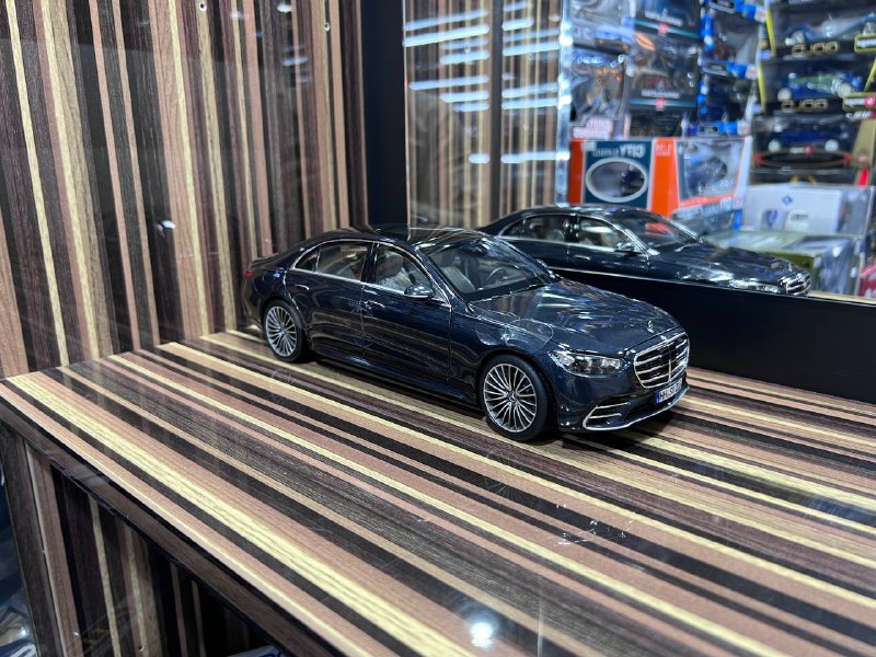 1/18 Diecast Mercedes-Benz S-Class AMG Line 2021 W223 Dark Blue Norev Scale Model Car
