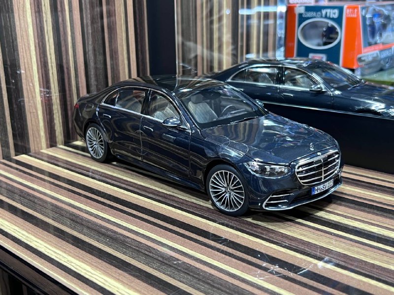 1/18 Diecast Mercedes-Benz S-Class AMG Line 2021 W223 Dark Blue Norev Scale Model Car