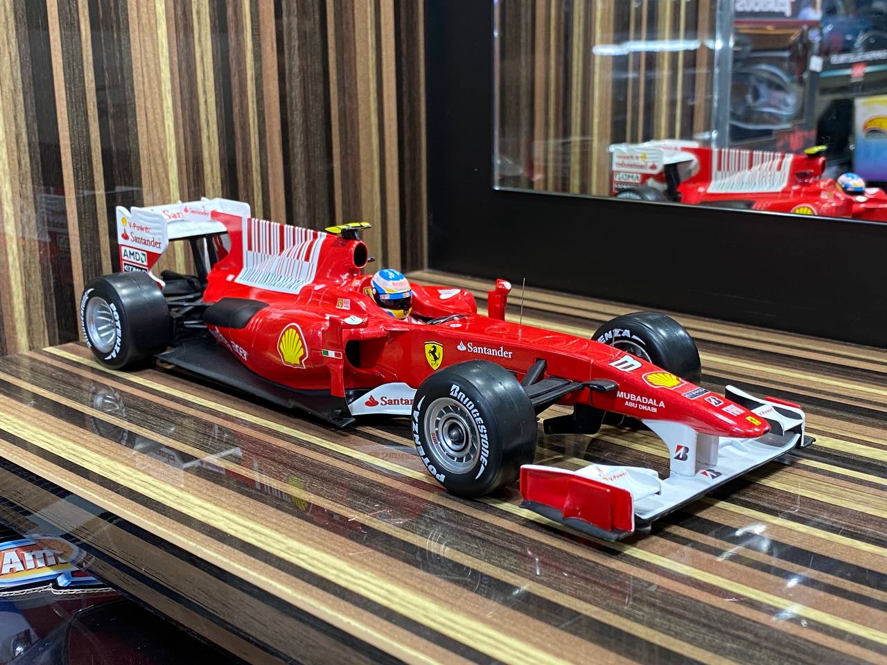☆FERRARI F10☆BAHRAIN GP EDITION☆F.ALONSO Hotwheels Elite Ferrari F10 Fernando Alonso 1/18 Diecast
