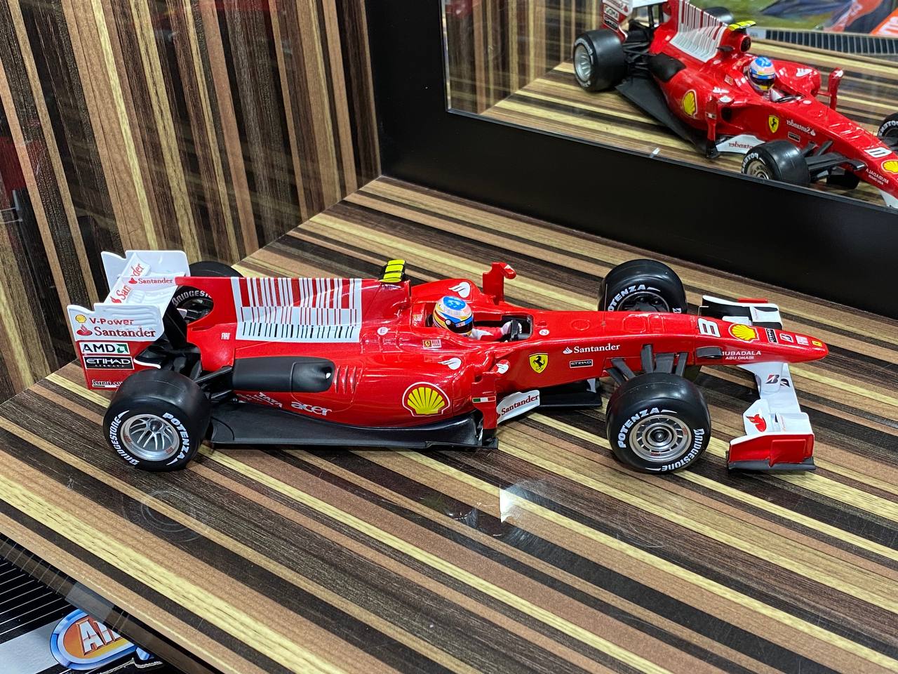 1/18 Diecast F10 Bahrain GP Edition F. Alonso Formula 1 Red Model Car by Hot Wheels
